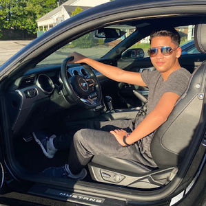 Meet your Posher, Fábio